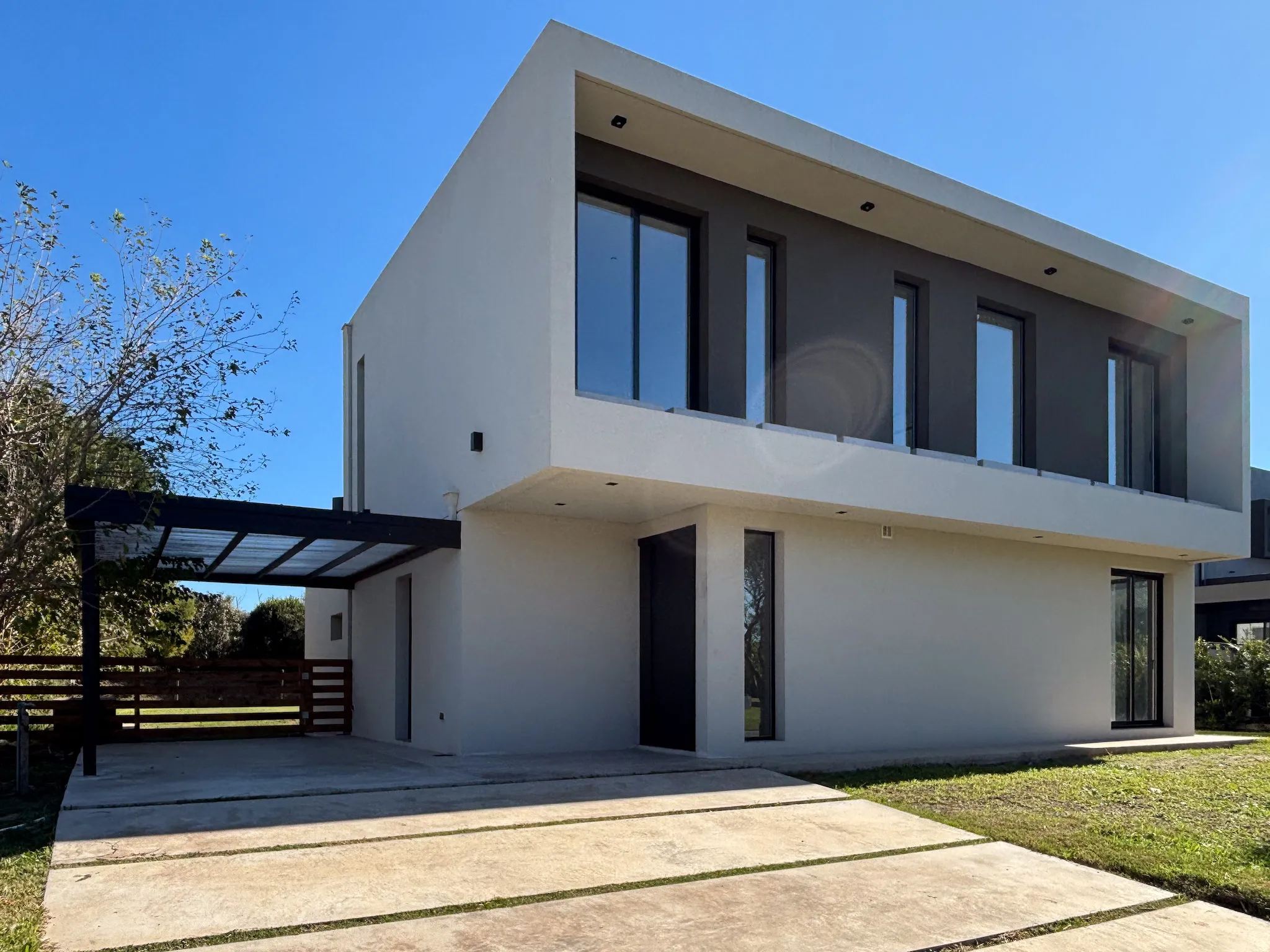 Venta Casa a estrenar · 5 ambientes · Jardín · Pileta · Cantón Norte - Foto 1