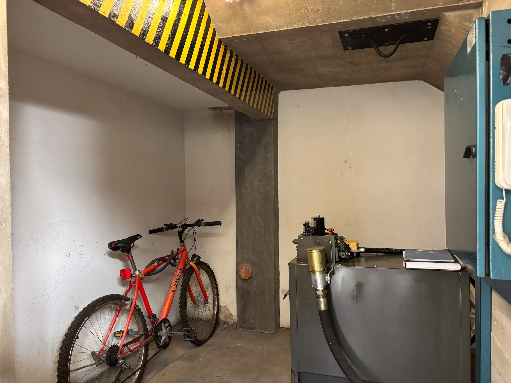 Venta departamento 2 ambientes · Balcón · Cochera cubierta · Terraza · Coghlan - Foto 25