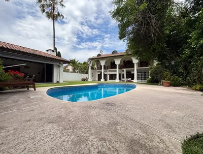 Venta Casa 8 ambientes · Quincho · Pileta · Mirador · Acassuso · San Isidro