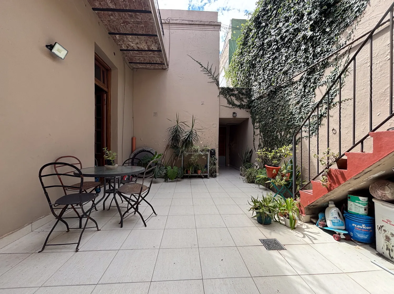 Venta PH · 3 dormitorios · Patio central · Terraza · Flores - Foto 4