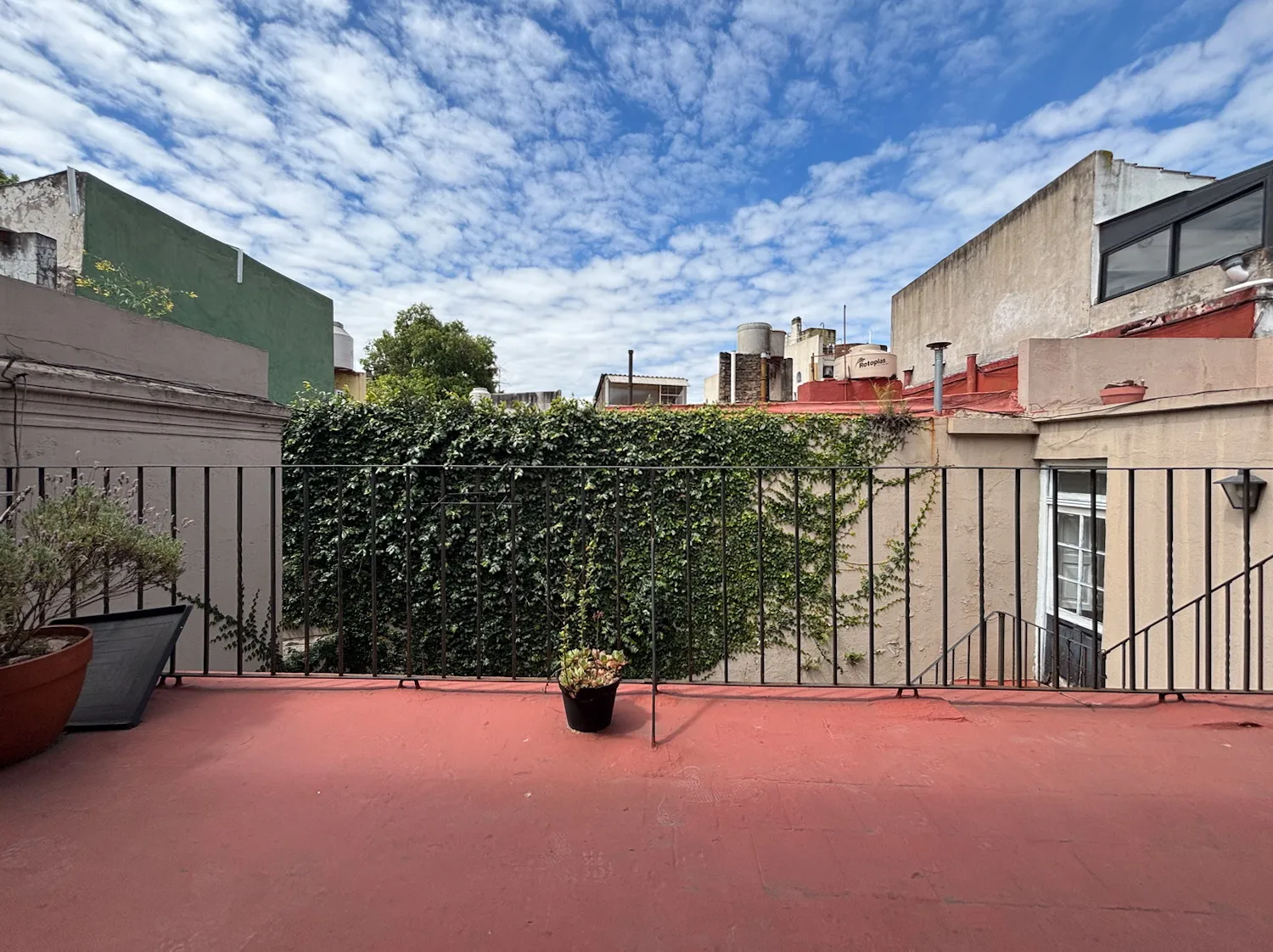 Venta PH · 3 dormitorios · Patio central · Terraza · Flores - Foto 19