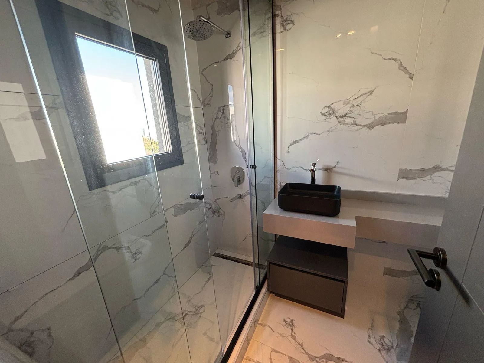 Casa a estrenar al lago · 5 dormitorios · Puertos del Lago · Barrio Marinas - Foto 32