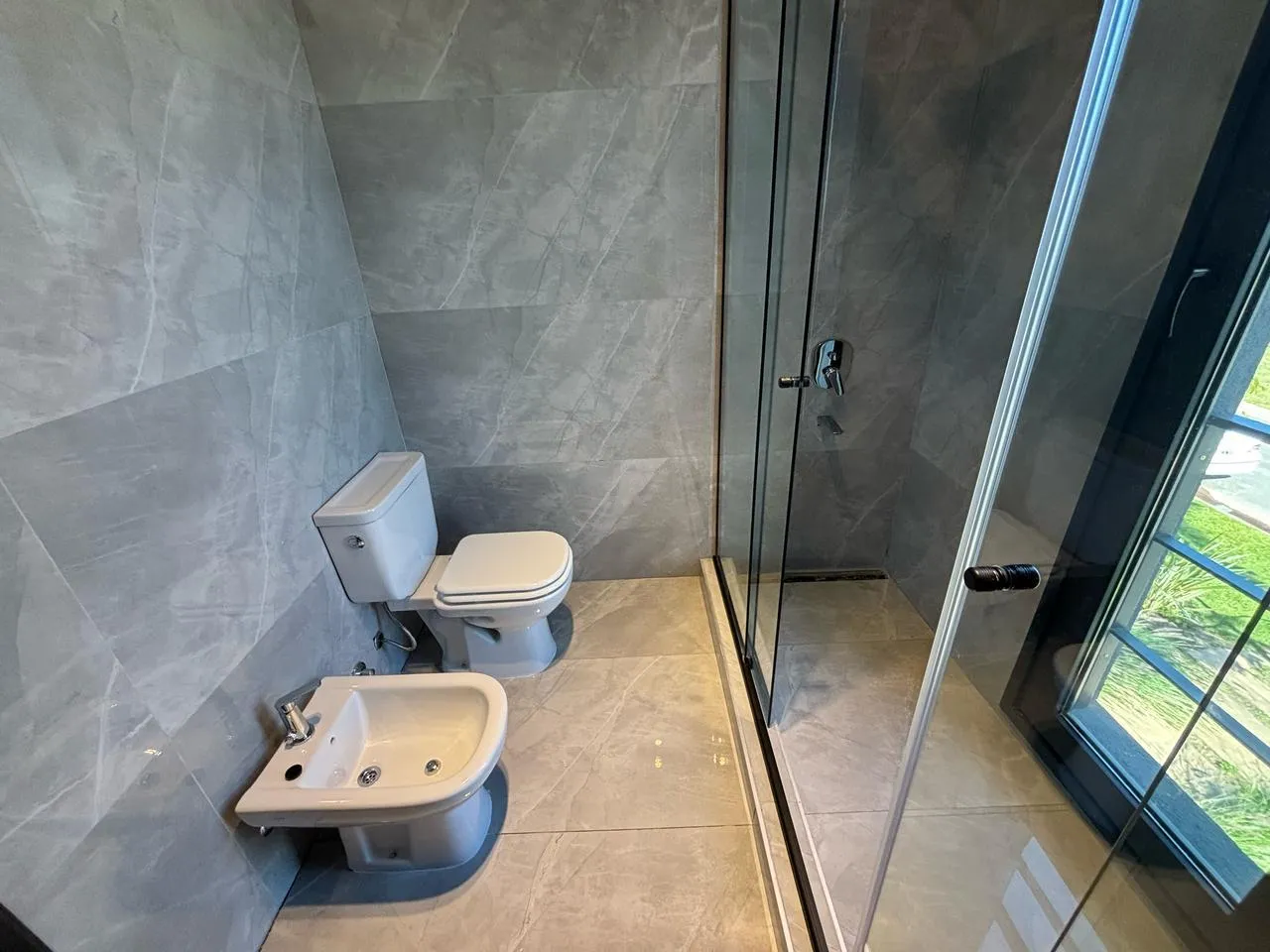 Casa a estrenar al lago · 5 dormitorios · Puertos del Lago · Barrio Marinas - Foto 44